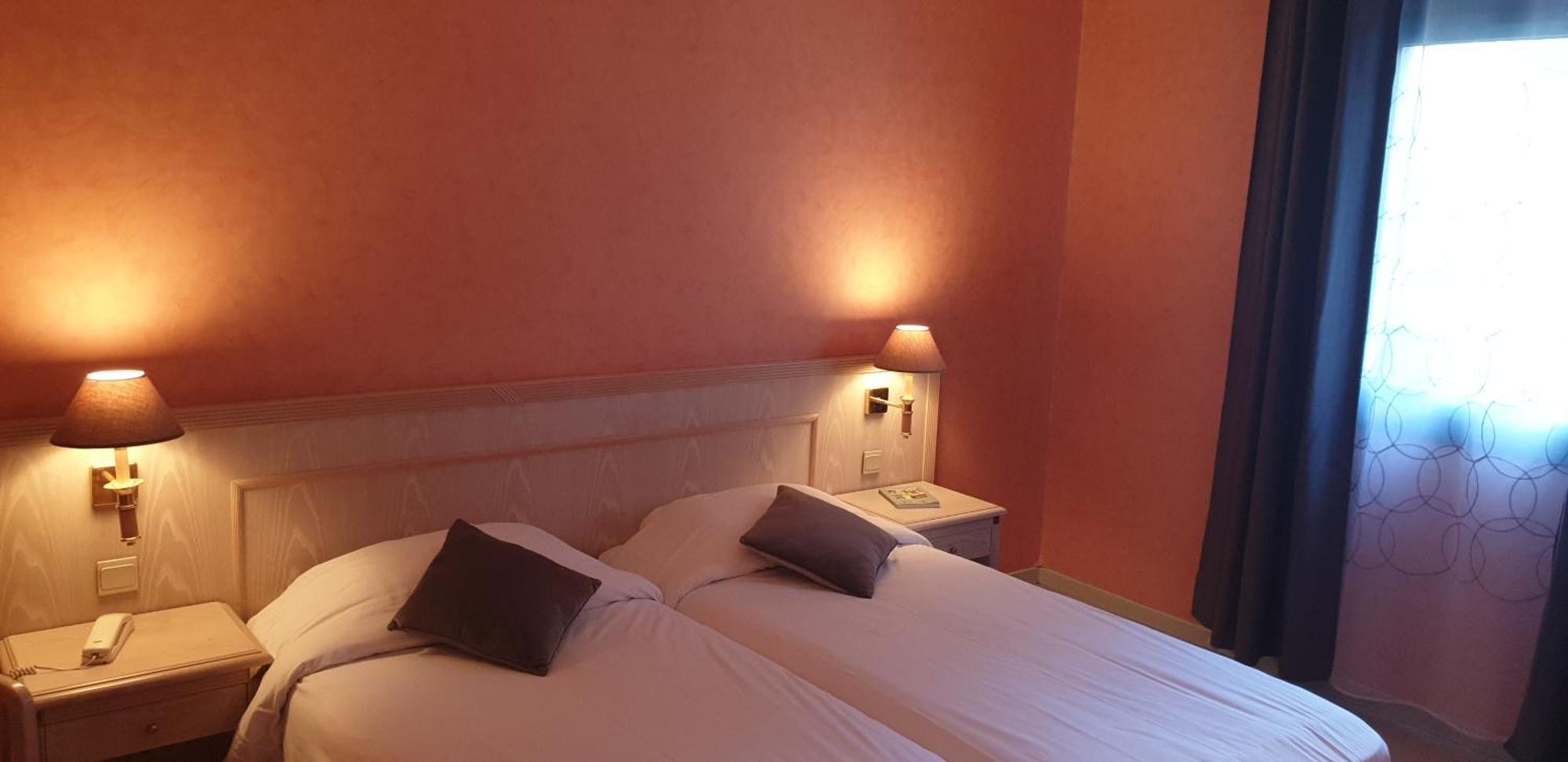 Saint-Yorre Logis L'Auberge Bourbonnaise מראה חיצוני תמונה