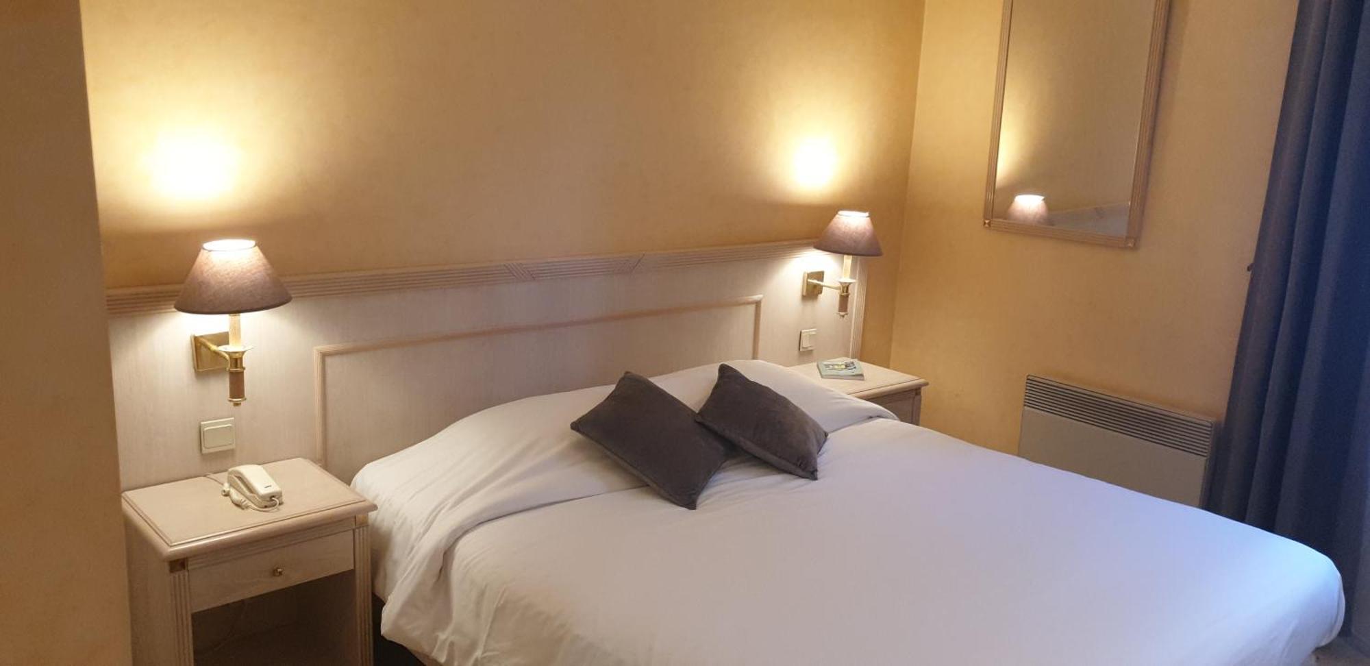 Saint-Yorre Logis L'Auberge Bourbonnaise מראה חיצוני תמונה