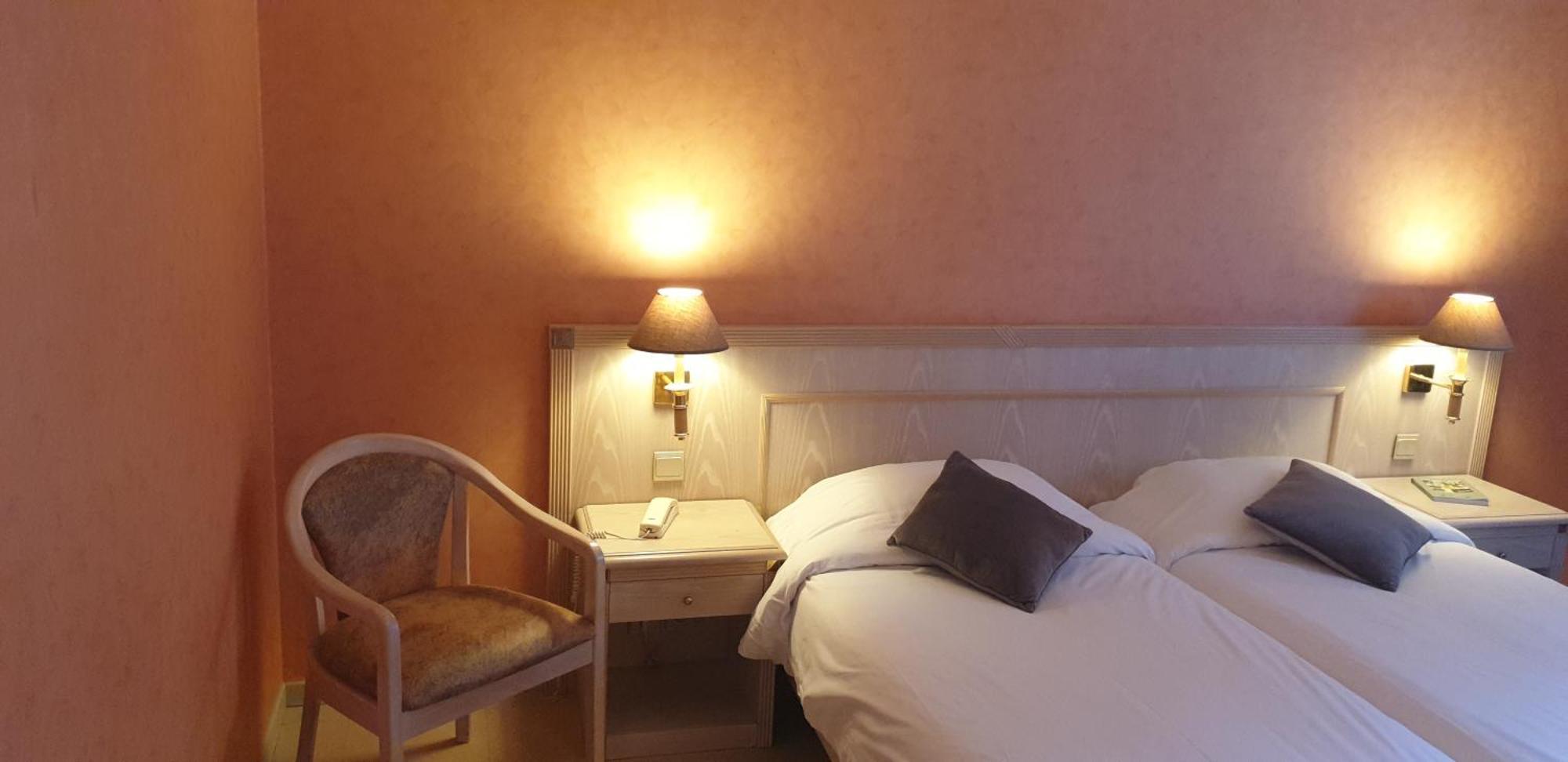 Saint-Yorre Logis L'Auberge Bourbonnaise מראה חיצוני תמונה