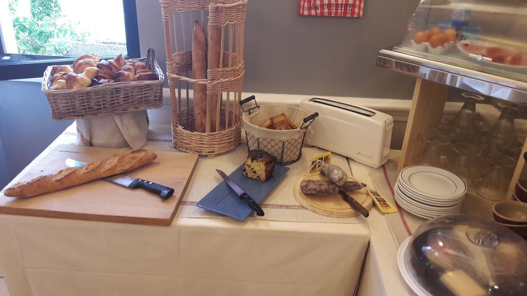 Saint-Yorre Logis L'Auberge Bourbonnaise מראה חיצוני תמונה