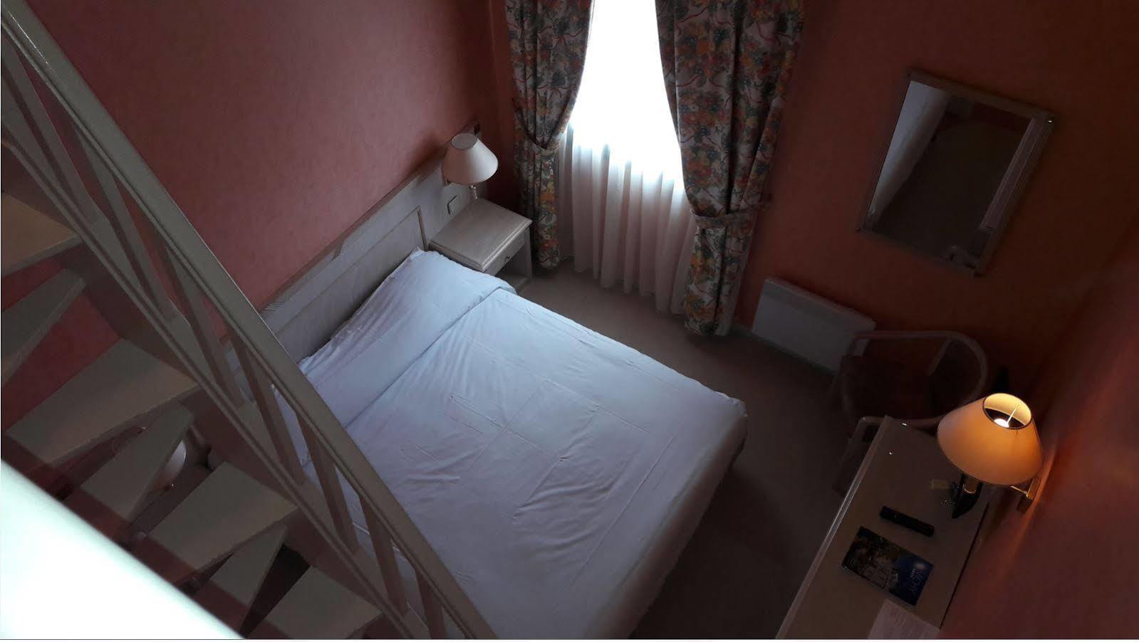 Saint-Yorre Logis L'Auberge Bourbonnaise מראה חיצוני תמונה