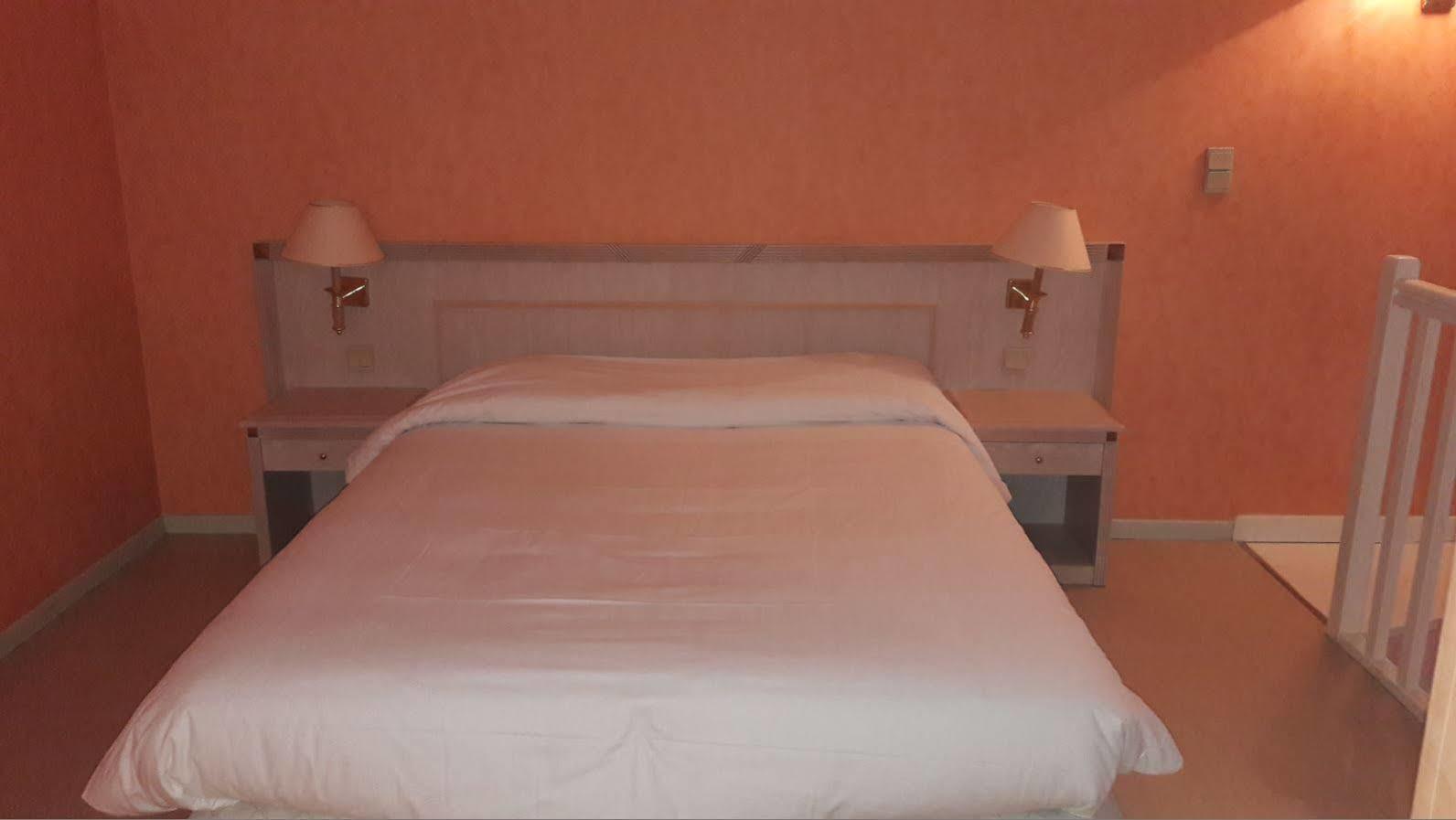 Saint-Yorre Logis L'Auberge Bourbonnaise מראה חיצוני תמונה
